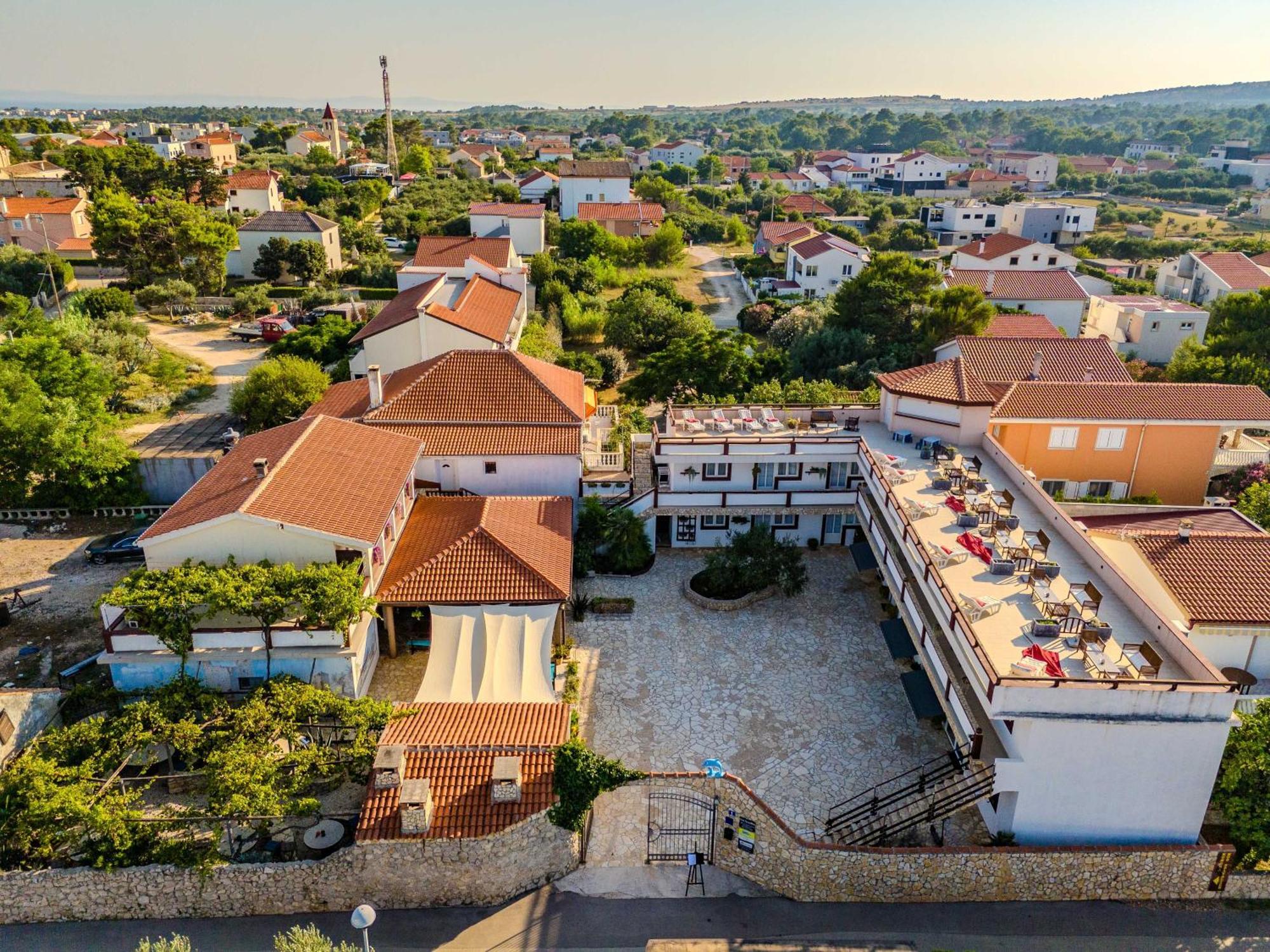Guesthouse Kod Spavalice Vir Exteriér fotografie