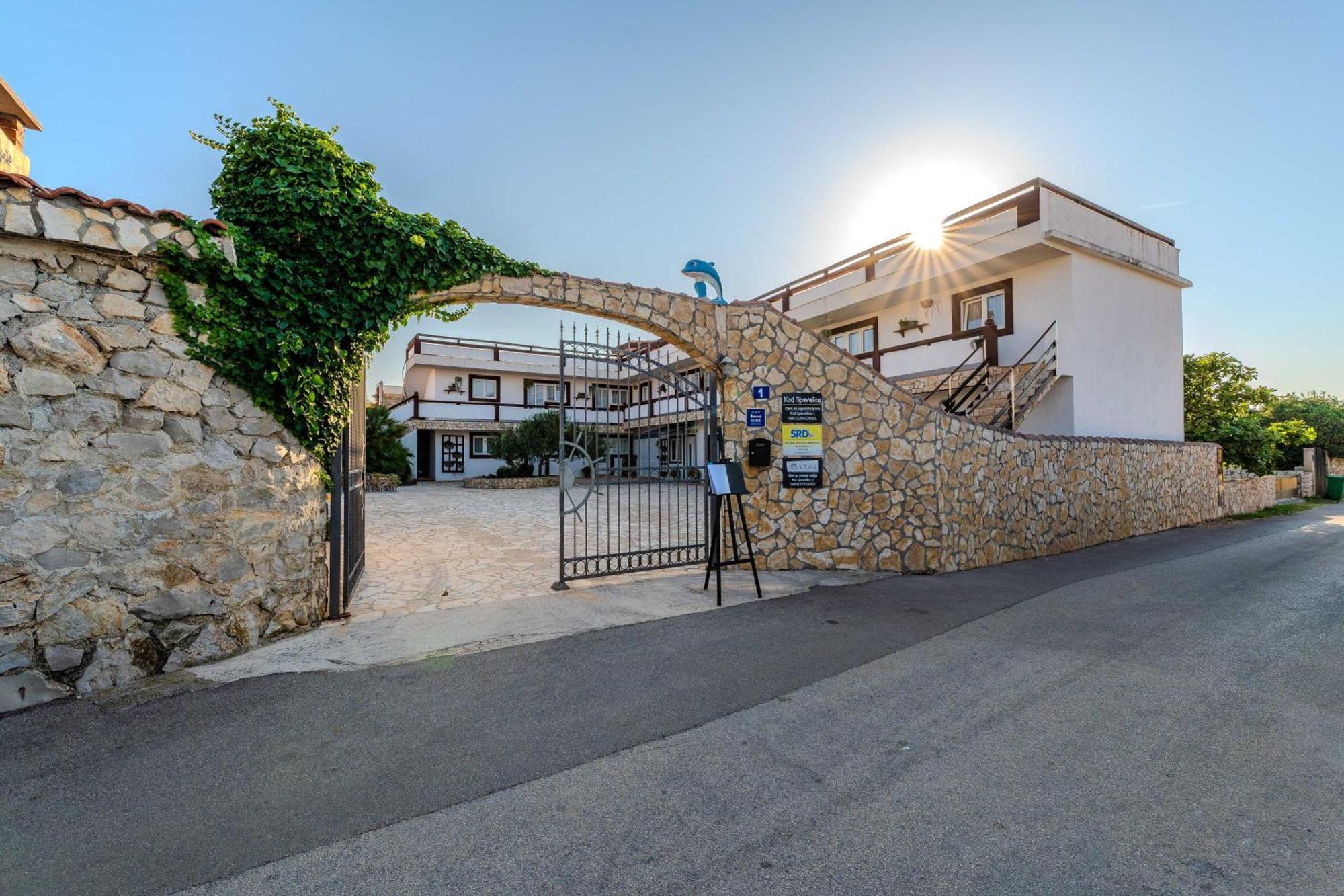 Guesthouse Kod Spavalice Vir Exteriér fotografie