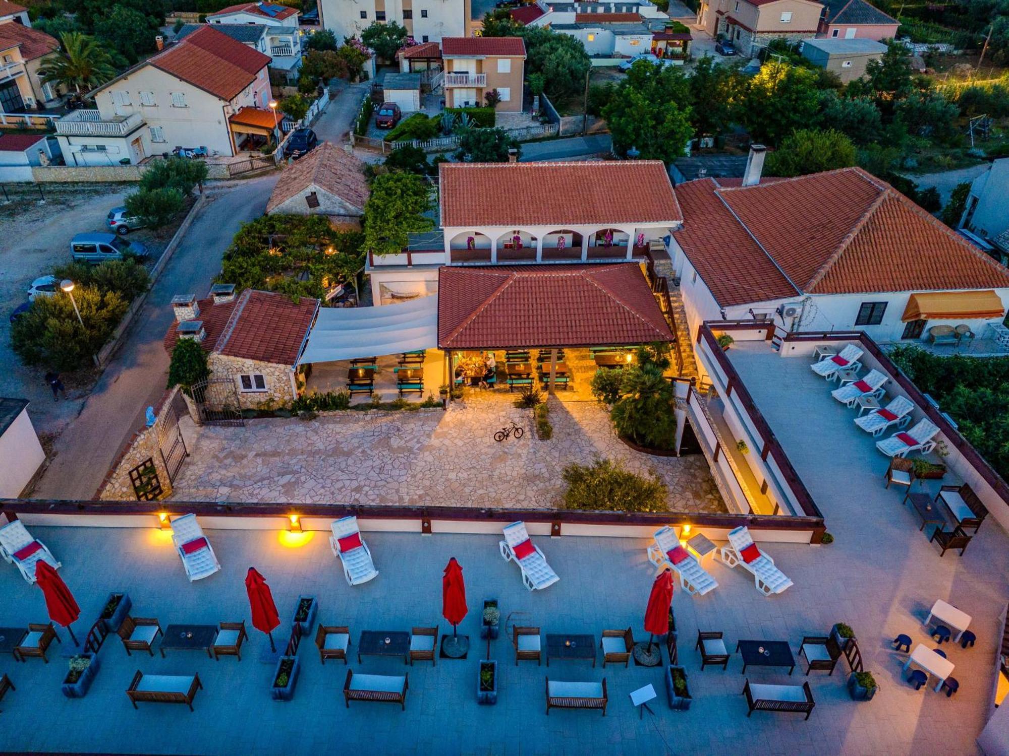 Guesthouse Kod Spavalice Vir Exteriér fotografie