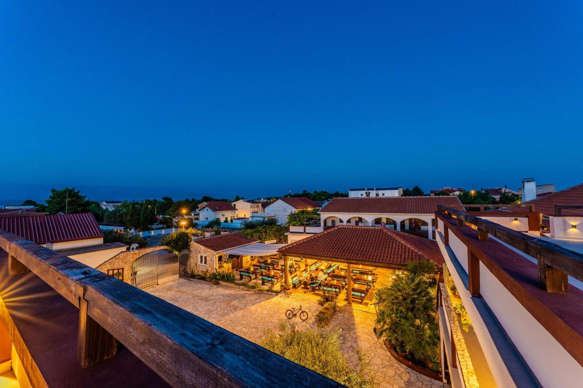 Guesthouse Kod Spavalice Vir Exteriér fotografie